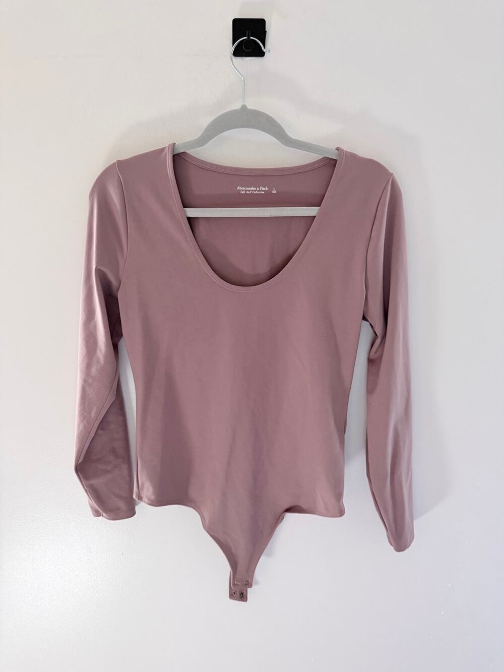Abercrombie & Fitch Soft A&F Long-Sleeve Scoop Neck Mauve Pink Bodysuit-Size L
